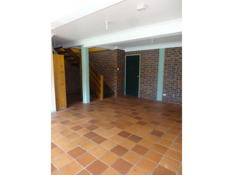 18 Usher Street, Indooroopilly QLD 4068