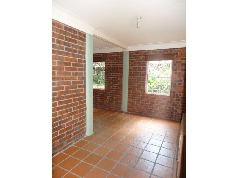 18 Usher Street, Indooroopilly QLD 4068