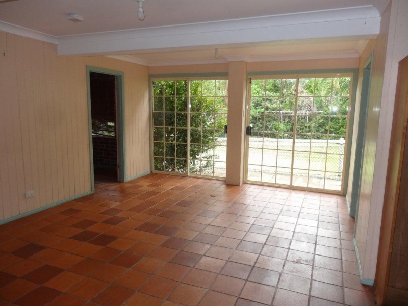 18 Usher Street, Indooroopilly QLD 4068