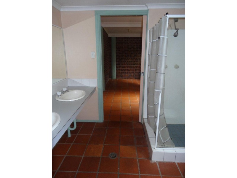 18 Usher Street, Indooroopilly QLD 4068