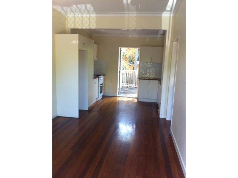 4/109 Central Avenue, Indooroopilly QLD 4068
