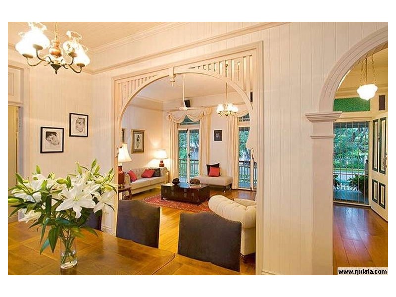 94 Laurel Avenue, Chelmer QLD 4068