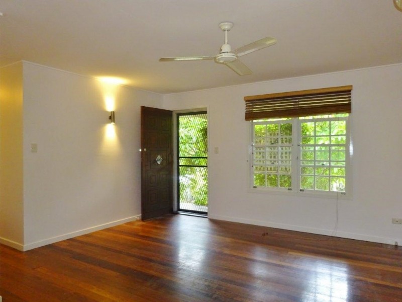 12 Burns Street, Indooroopilly QLD 4068