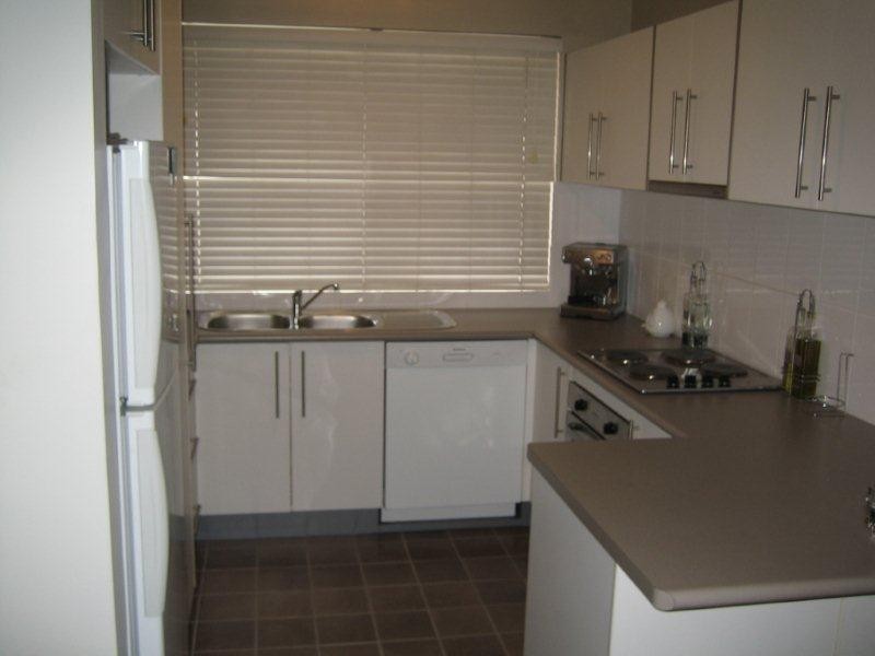 8/160 Central Avenue, Indooroopilly QLD 4068