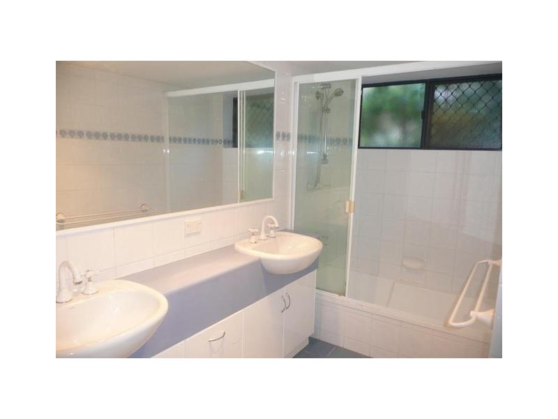 3/52 York Street, Indooroopilly QLD 4068