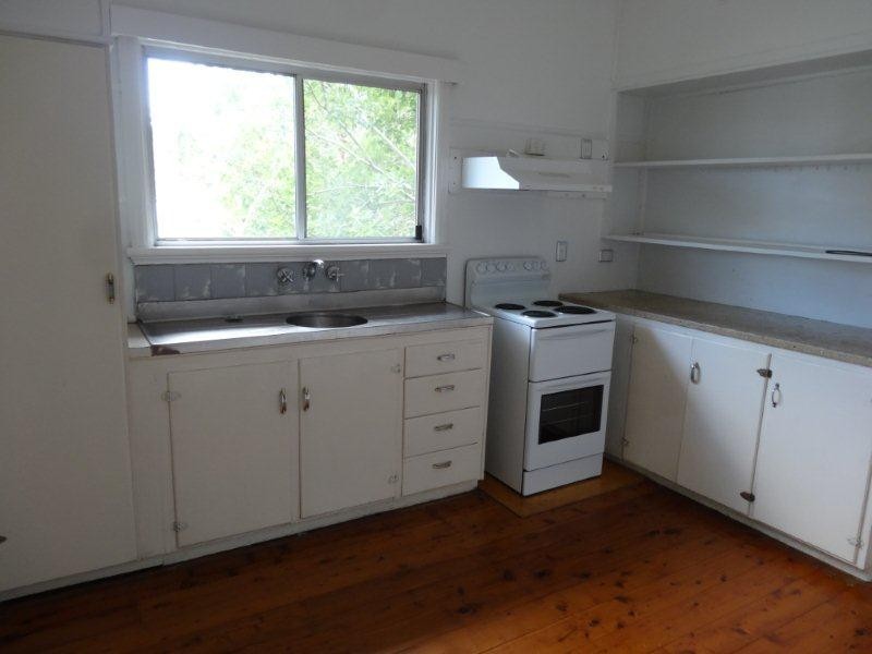 96 Taringa Parade, Indooroopilly QLD 4068