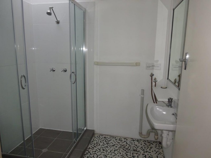 2/2 Cecil Street, Indooroopilly QLD 4068