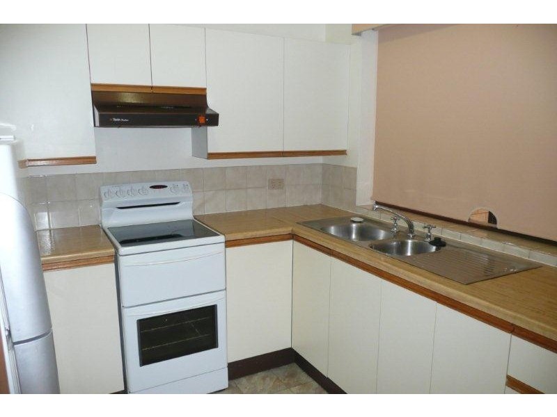 12/150 Clarence Road, Indooroopilly QLD 4068