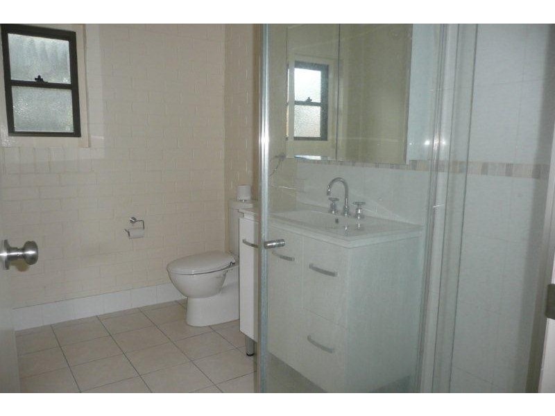 3 Twigg Street, Indooroopilly QLD 4068