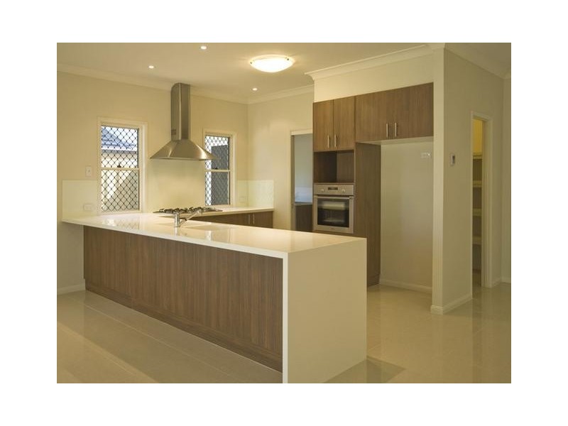 17 Usher Street, Indooroopilly QLD 4068