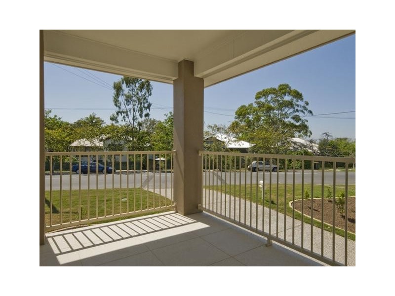 17 Usher Street, Indooroopilly QLD 4068