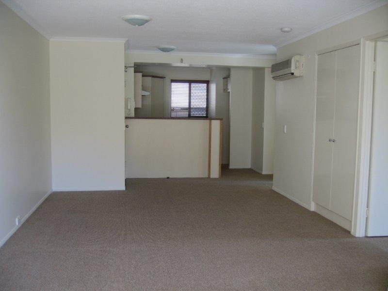 2/77 Fairley Street, Indooroopilly QLD 4068