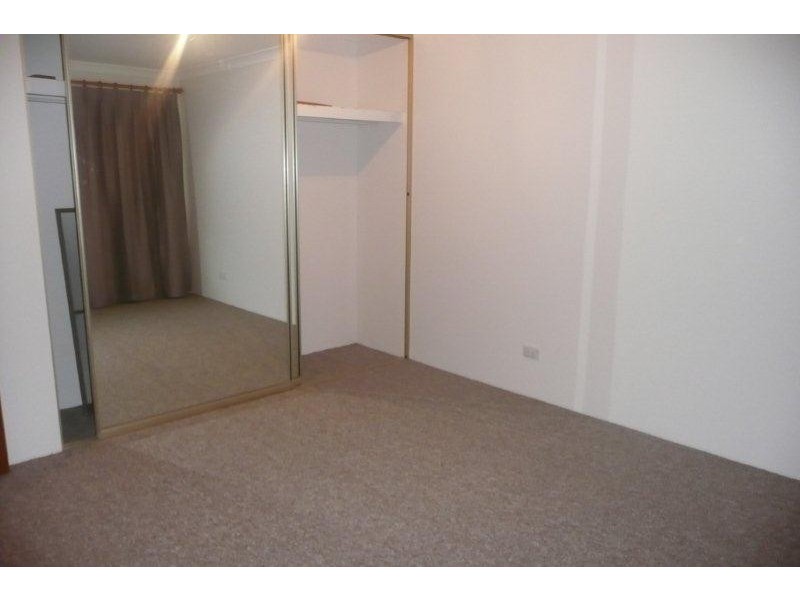 4/28 Warren Street, St Lucia QLD 4067