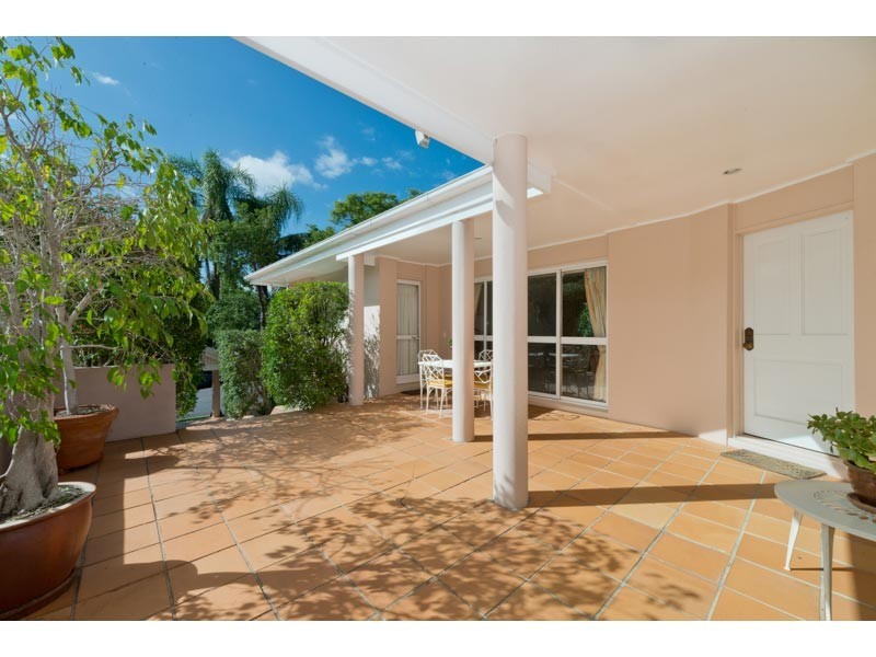 25 Marston Avenue, Indooroopilly QLD 4068