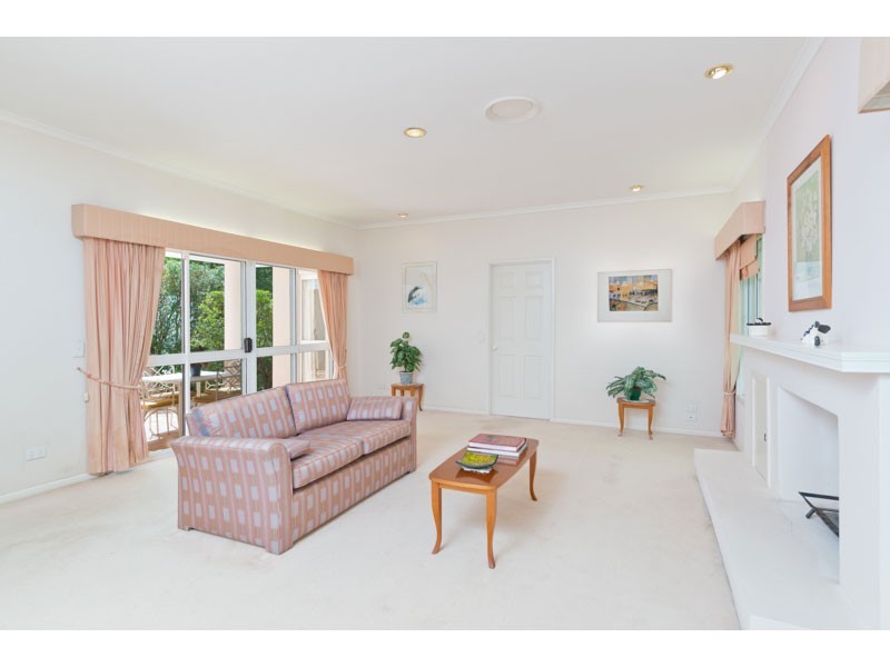 25 Marston Avenue, Indooroopilly QLD 4068