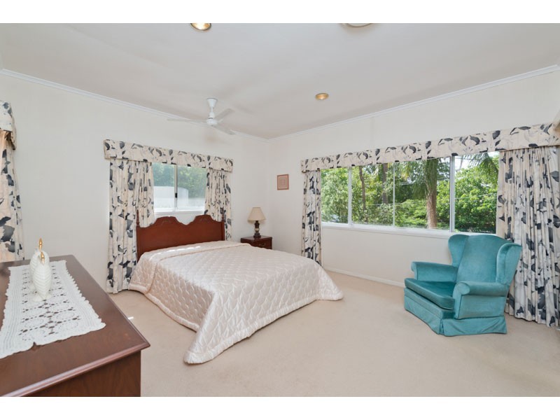 25 Marston Avenue, Indooroopilly QLD 4068