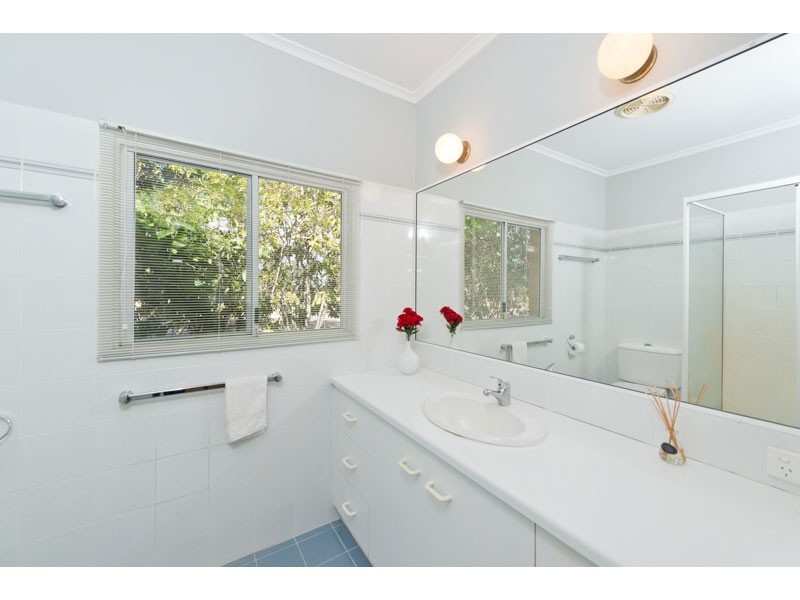 25 Marston Avenue, Indooroopilly QLD 4068