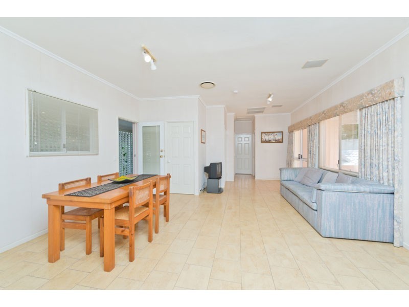 25 Marston Avenue, Indooroopilly QLD 4068