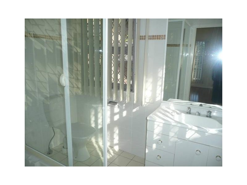 5/109 Central Avenue, Indooroopilly QLD 4068