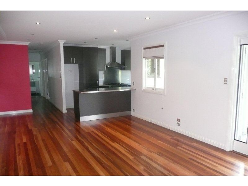 92 Taringa Parade, Indooroopilly QLD 4068