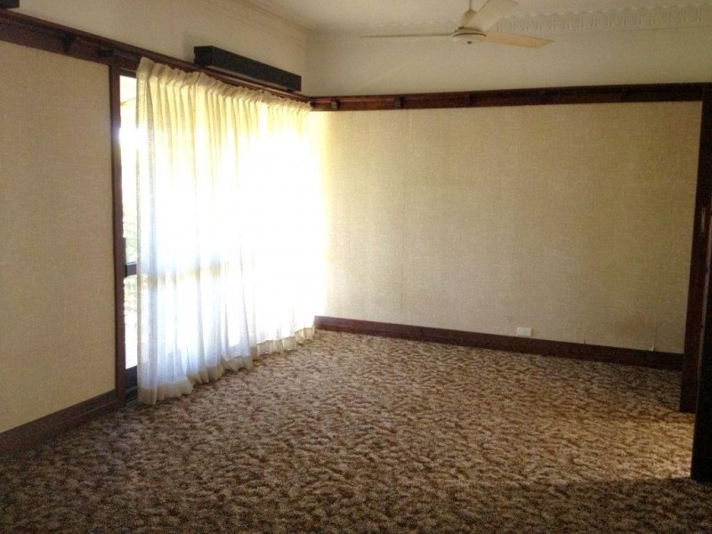 45 Burns Parade, Chapel Hill QLD 4069