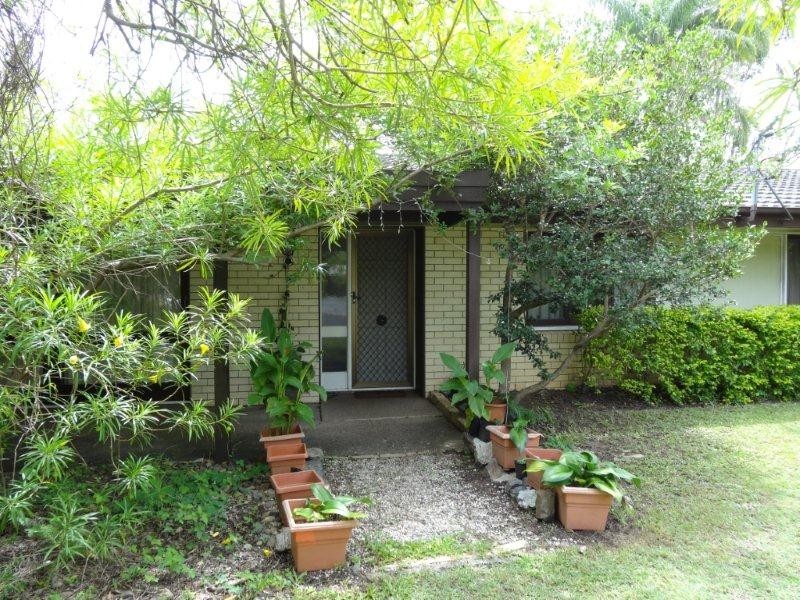 19 Lochiel Street, Kenmore QLD 4069