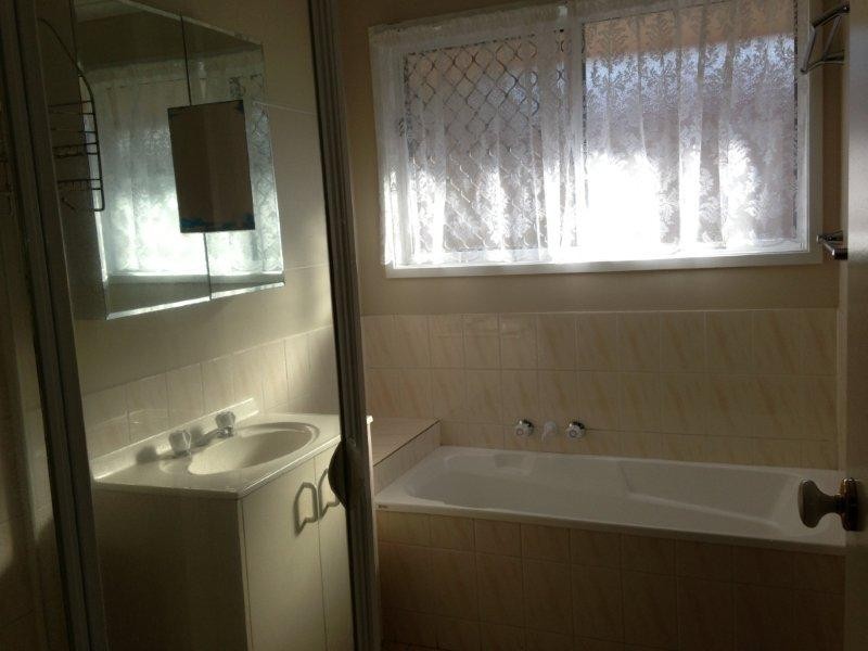 1/5 Keating Court, Goodna QLD 4300