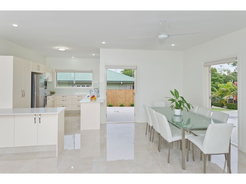 10 Rennie Street, Indooroopilly QLD 4068