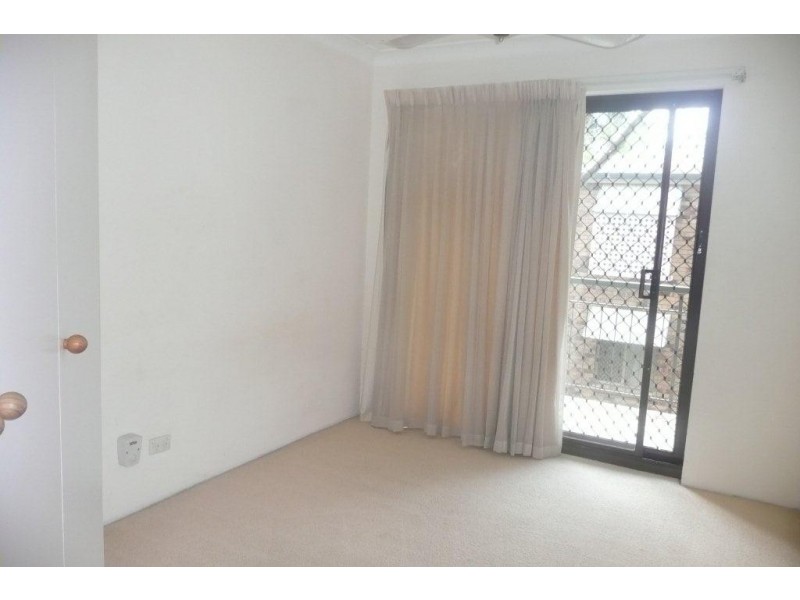 4/123 Central Avenue, Indooroopilly QLD 4068