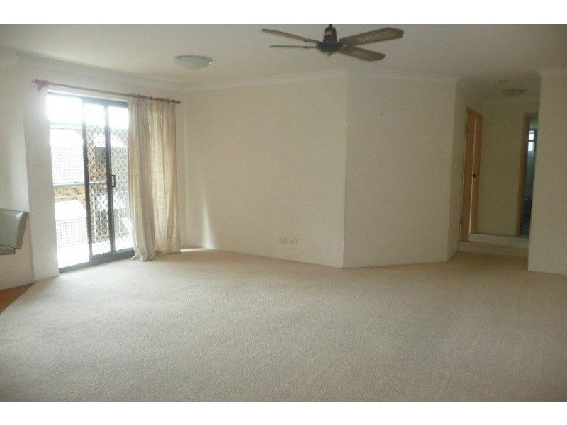 4/123 Central Avenue, Indooroopilly QLD 4068