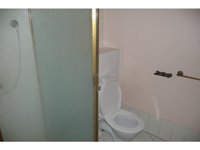 2/15 Priory Street, Indooroopilly QLD 4068