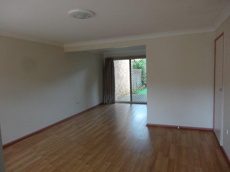 24/43 Moordale Street, Chapel Hill QLD 4069