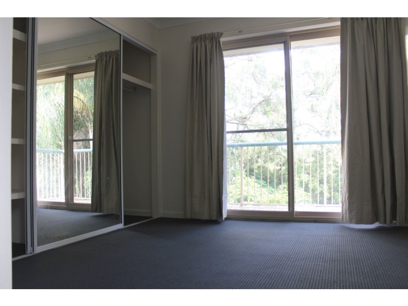 8/15 Finney Road, Indooroopilly QLD 4068