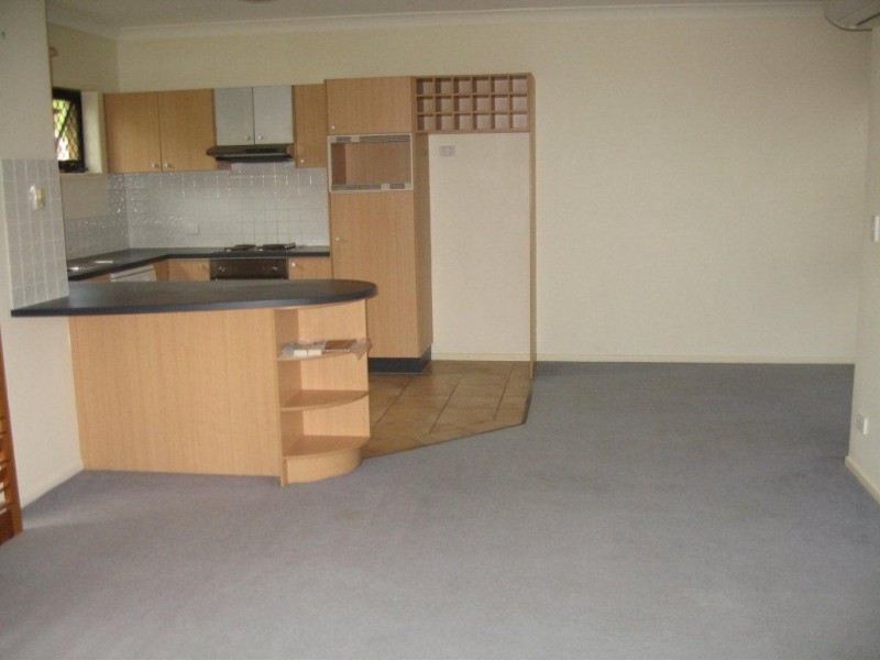 8/122 Central Avenue, Indooroopilly QLD 4068