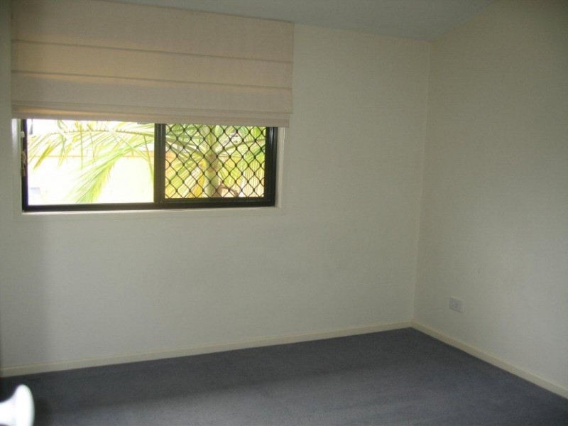 8/122 Central Avenue, Indooroopilly QLD 4068