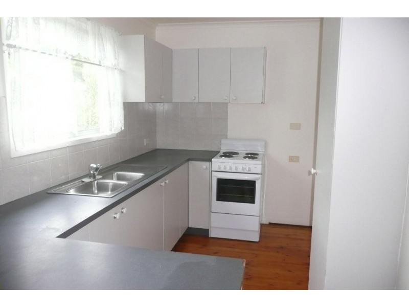 17 Noreen Street, Chapel Hill QLD 4069