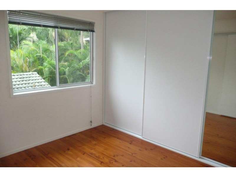 17 Noreen Street, Chapel Hill QLD 4069