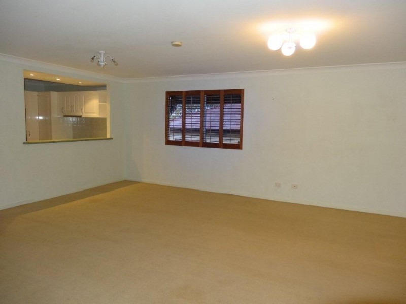 82 Manchester Terrace, Indooroopilly QLD 4068