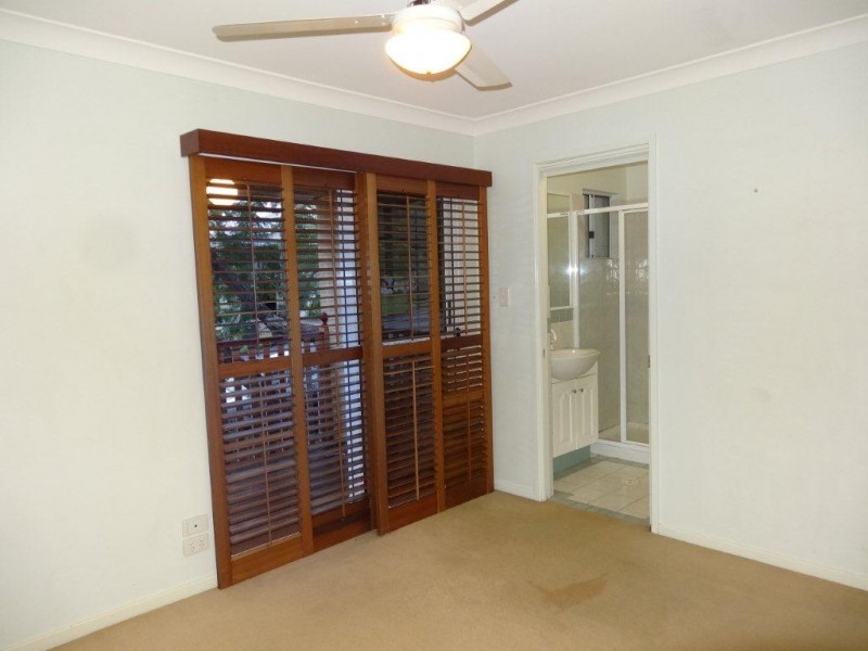 82 Manchester Terrace, Indooroopilly QLD 4068