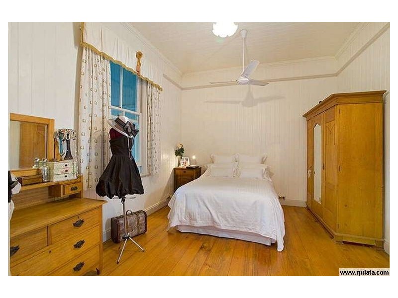 94 Laurel Avenue, Chelmer QLD 4068