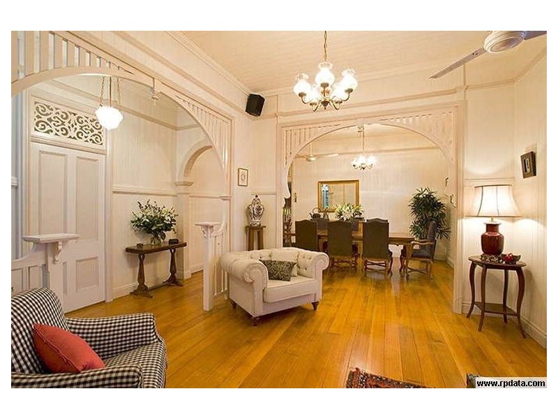 94 Laurel Avenue, Chelmer QLD 4068