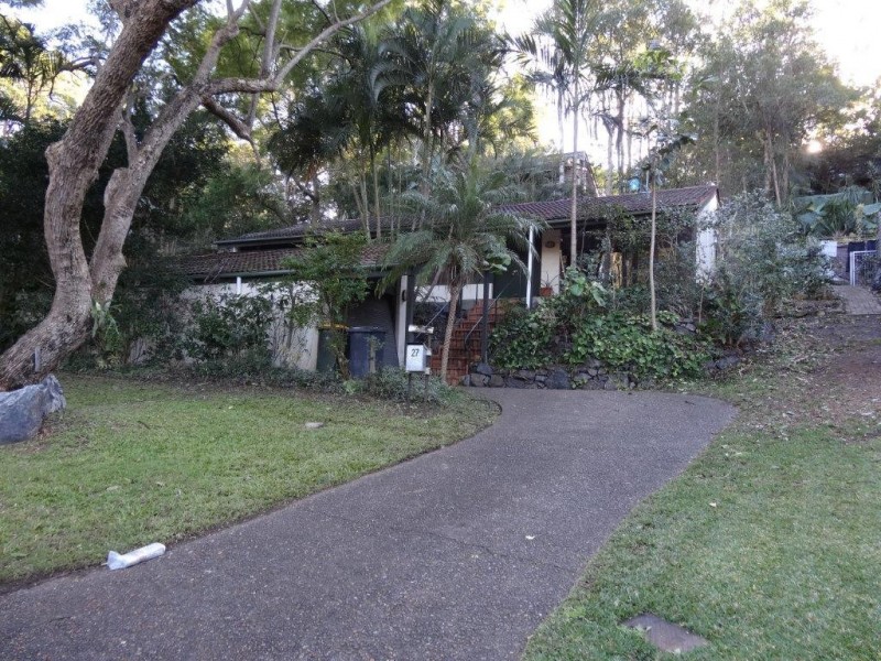 27 Ashburton Street, Chapel Hill QLD 4069