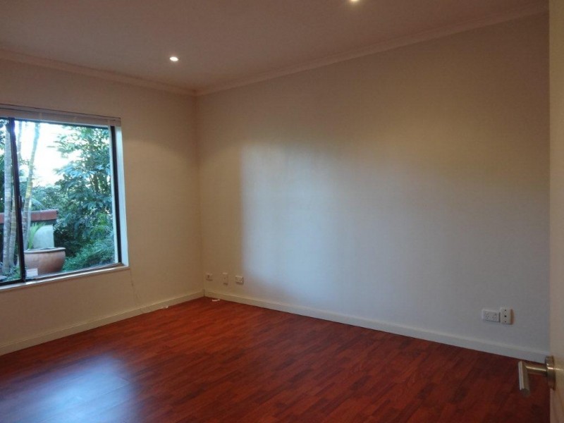 27 Ashburton Street, Chapel Hill QLD 4069