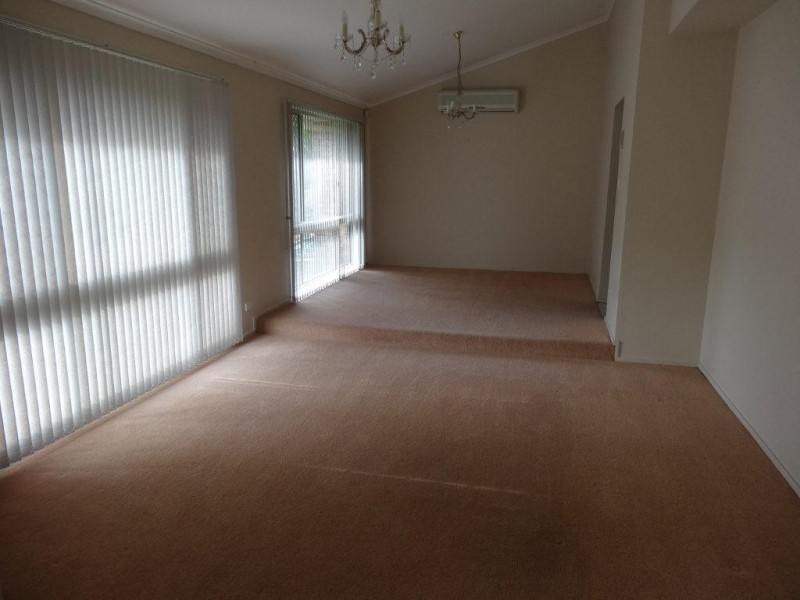 132 Greenford Street, Chapel Hill QLD 4069