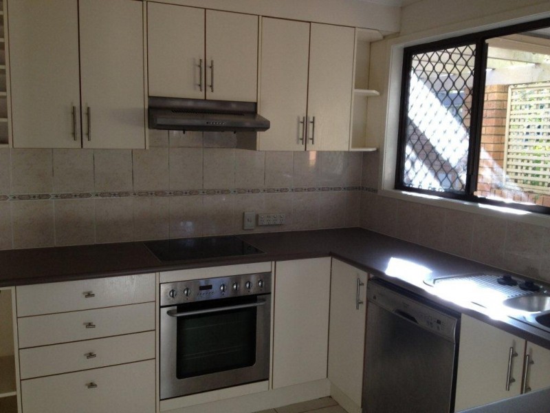 9 Staaten Street, Chapel Hill QLD 4069