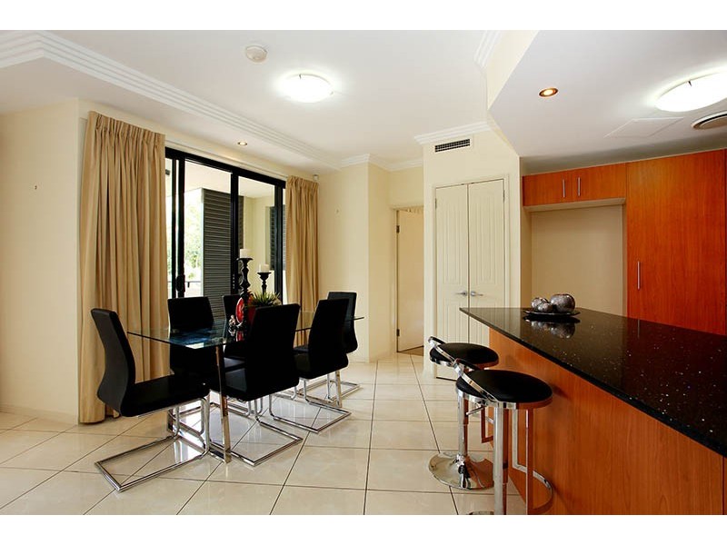 1/36 Underhill Avenue, Indooroopilly QLD 4068