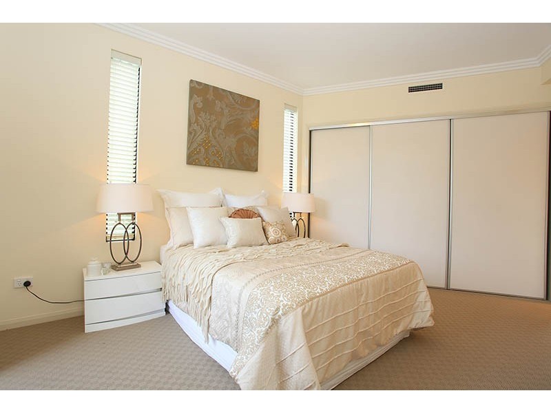 1/36 Underhill Avenue, Indooroopilly QLD 4068