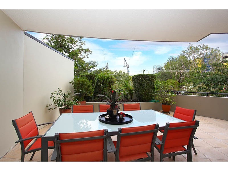 1/36 Underhill Avenue, Indooroopilly QLD 4068