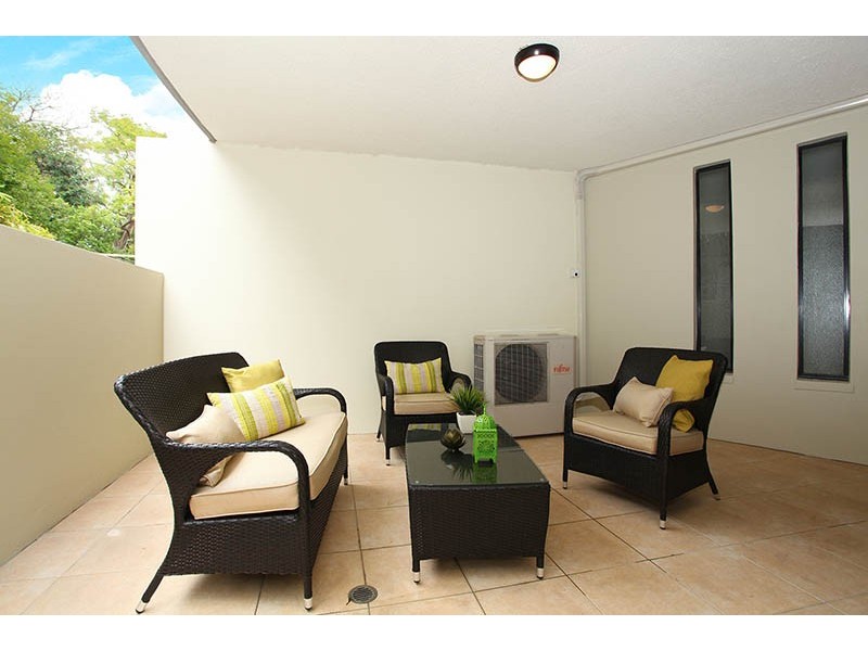 1/36 Underhill Avenue, Indooroopilly QLD 4068