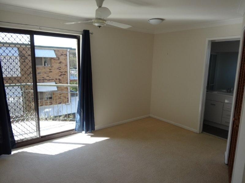 4/123 Central Avenue, Indooroopilly QLD 4068